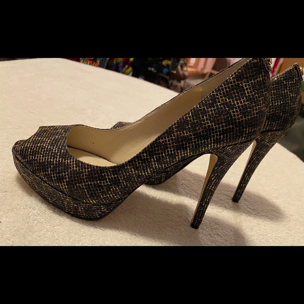 Almost Brand New  Stylish Heels By Michael Kors  Box 43